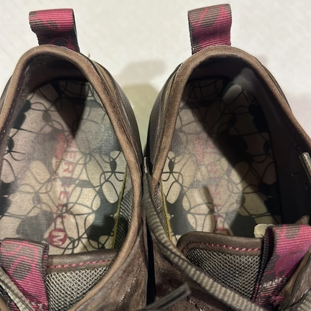 Merrell stone performance lace up hiking shoes in a suede brown with magenta